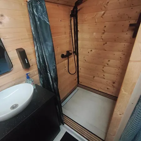 Fenyőházak Apartamento Buzsák